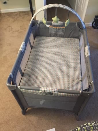 Brand New Removable Full-Size Bassinet (Palo Alto) 1