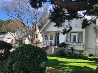 an upstairs bedroom at Menlo Park near campus 1
