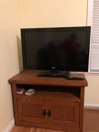 LG 32" 1080p TV + TV Cabinet 1