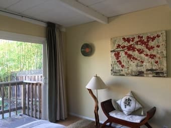 Summer in lovely Upper College Terrace executive SFH 3