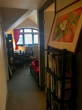 Munger 2, private bedroom/bathroom in 2 bedroom apartment 2