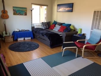 2 bdrm, 1 bath, 1 July-1 Aug 2019 1