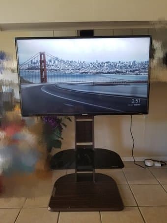 Toshiba 50" Class 4K LED TV 2160p with Chromecast Built-in + TV stand 1
