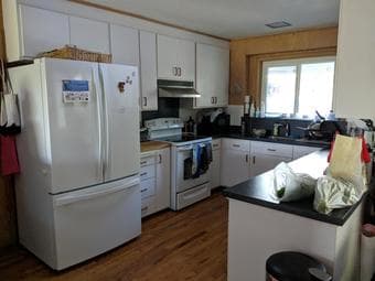 Summer sublet: 2 bedrooms in nice and quaint Menlo Park House 3