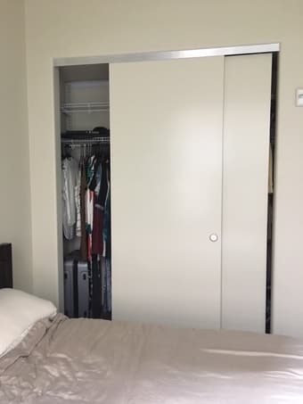 Summer sublet - private bedroom/bathroom in 4 BR apt. in Munger 2