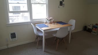 Room in cute flat in downtown Palo Alto - available June - 1730$ 1