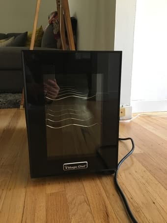 Wine fridge (6 bottles) 2