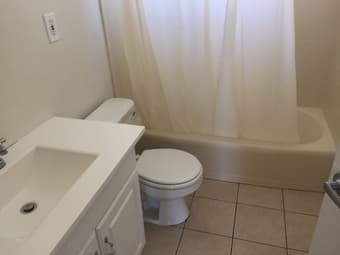 Immediately available Single bedroom with bathroom apartment 3
