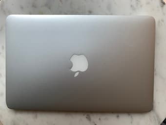MacBook Air 11” (2013, 120gb) 1