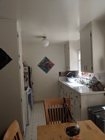 Seeking flatmate from June 21, 1 year lease, for 2br/1.5bath Menlo 3