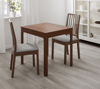 Extendable dining table - assembled 1