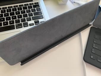 Apple Pencil & iPad Pro (Gen 2, 12.9-inch) Smart Keyboard & cover 3
