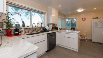 Unbelievable mansion in Los Altos Hills - room for rent 2