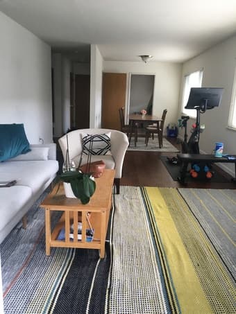 Room in Sunny Downtown 2 BD / 2 BA Apartment 2