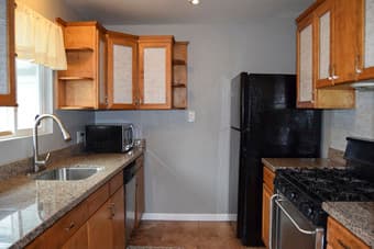 5bd/3ba house, ~3 miles from campus 3