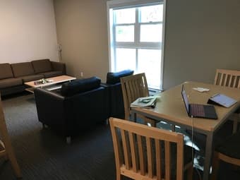Room for rent - spacious single room available on Stanford's campus 2