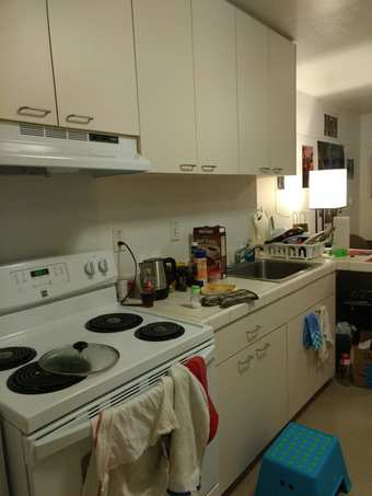 Subletting studio apartment in EV (July - mid September) 2