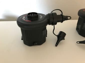 Intex Quick-Fill Battery Air Pump x 2 3