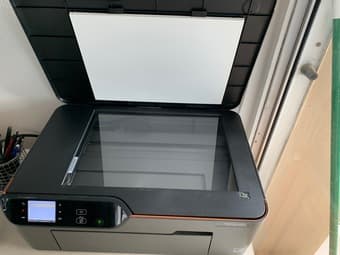 HP Deskjet 3520 e-All-In-One Wireless Printer 2