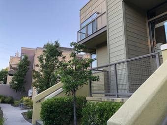 Private Room w/ BA in 3BR/3BA Palo Alto Townhouse Available Early July 3