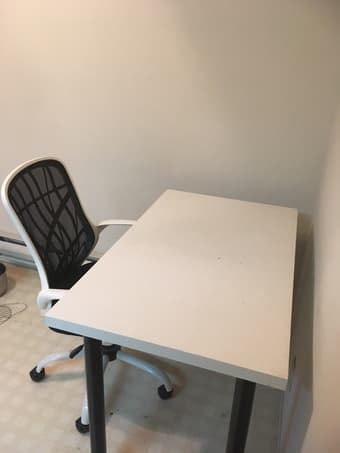 computer desk and chair 1