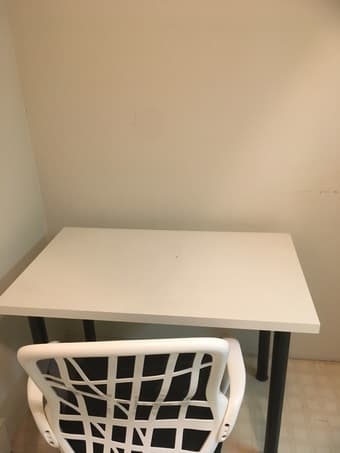 computer desk and chair 3