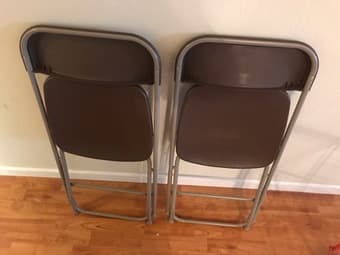 folding chairs 1