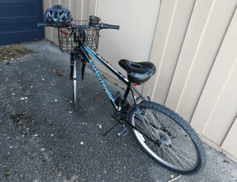 Bike with basket & upgrade soft seat + locker + helmet 1