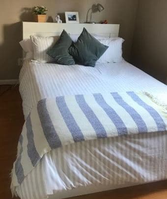 Bed pillows 1