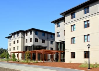 ON CAMPUS Sublet: Male Room in Kennedy 2Bed/2Bath (June 15 - Aug 15) 1