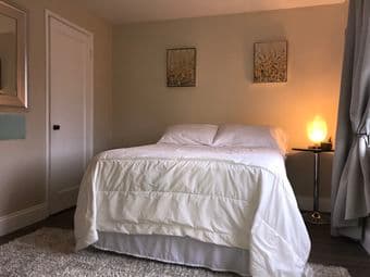 Room for Rent in Sunnyvale Near the Corner of California Ave. & Mathil 1