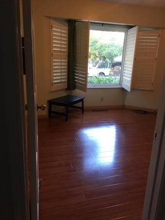 Room in great 6 BR house! Available 8/1/2019. 3