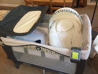 Infant / Toddler Pack n Plays, Rocker, Bassinet and more 1