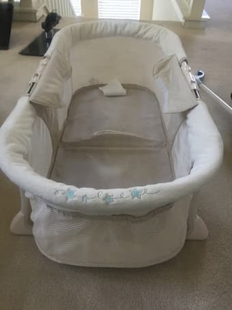 Infant / Toddler Pack n Plays, Rocker, Bassinet and more 2