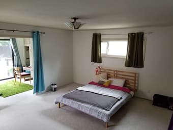 Large bedroom with private bathroom (furnished) -3 miles from campus 1