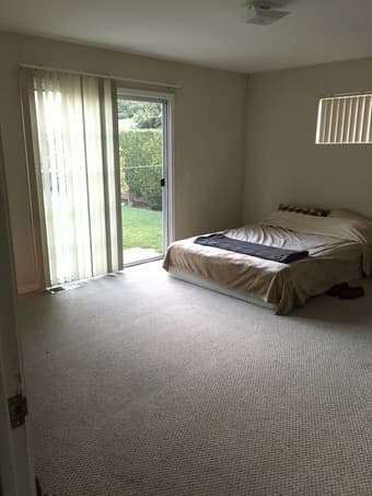 216ft2 Master Bedroom with bathroom, closet near Castro caltrain 3