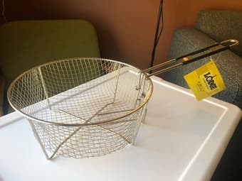Brand new 10.5" Lodge Deep Fry basket 1