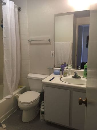 Room available in 2BR Stanford Rains apartment from June 20 to July 22 1