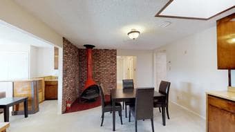 Beautiful room in beautiful Woodside home 3