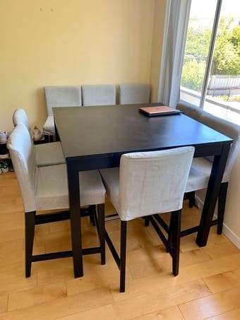Dinning table and eight chairs, like fabulous 1