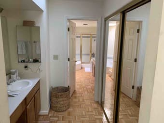 Beautiful and Spacious Room in Gorgeous Belmont. July 1 - Dec 1 3