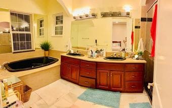 Large furn. room (430ft2) private bathroom & balcony, Redwood City 2