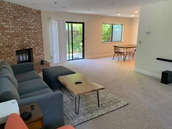 One room in awesome 2 br / 2.5 bath townhouse near Downton Menlo Park 1