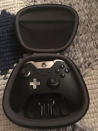 XBOX One Elite Bundle (2 controllers) 1