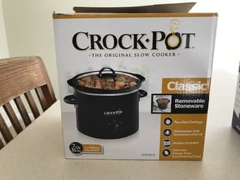 Brand-New Never Used Crockpot Slow Cooker 2 Qt 1