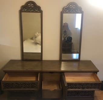 Dresser/wardrobe/vanity 3