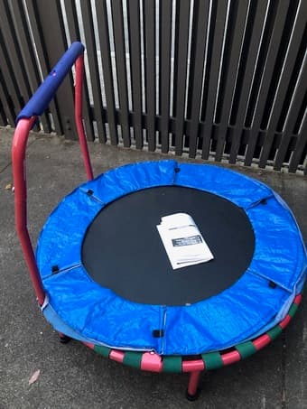 Kid's trampoline 1