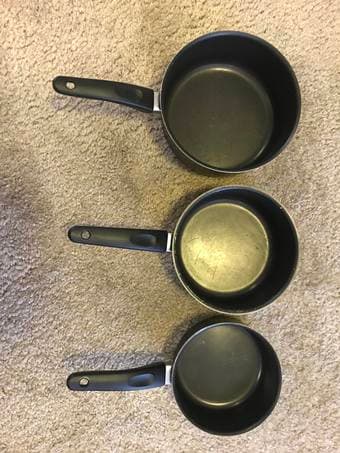 Set of 3 saucepans 2