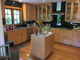 Room Available in Gorgeous Menlo Park Grad Student House 6/15 - 6/30 2