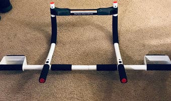 Doorway Pull Up Exercise Bar. For Sale. Barely Used 1